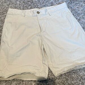 Old Navy 34 Slim Built In Flex Mens Shorts Khaki